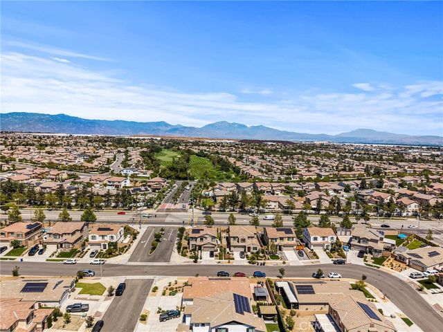 16083 Muirfield, Fontana, CA 92336