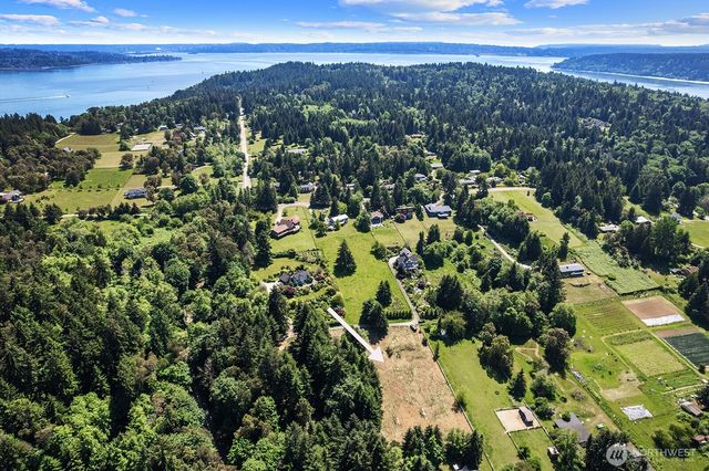9438 SW 266th Lane, Vashon, WA 98070
