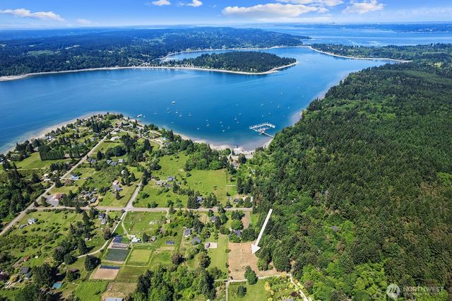 9438 SW 266th Lane, Vashon, WA 98070