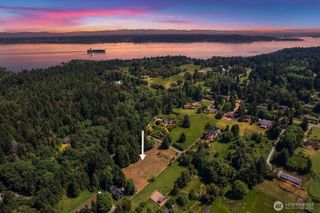 9438 SW 266th Lane, Vashon, WA 98070