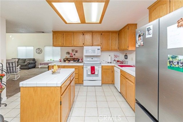 1151 Mazatlan, Merced, CA 95348