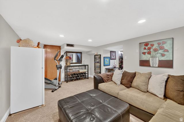 353 W 6TH AVE, Midvale, UT 84047