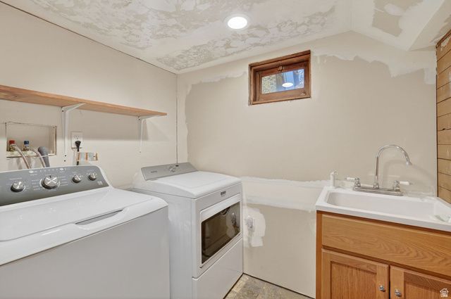 353 W 6TH AVE, Midvale, UT 84047