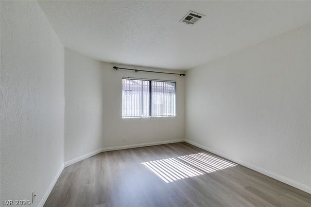 5054 South Rainbow Boulevard 202, Las Vegas, NV 89118
