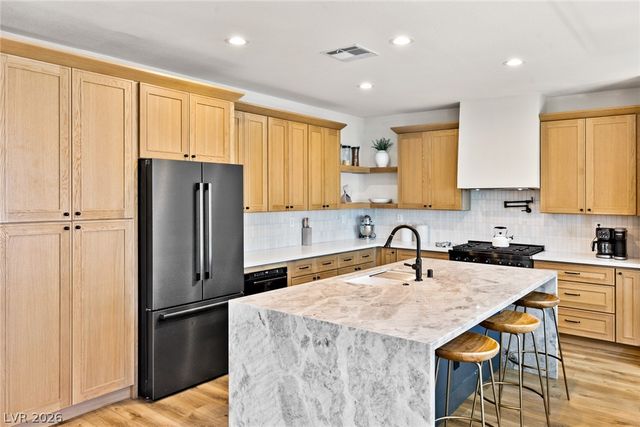 620 Wandering Violets Way, Las Vegas, NV 89138