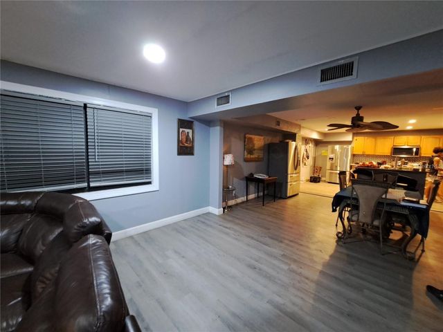 2814 N MARYLAND AVENUE, Plant City, FL 33563