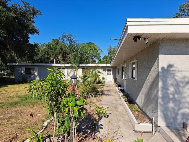 2814 N MARYLAND AVENUE, Plant City, FL 33563