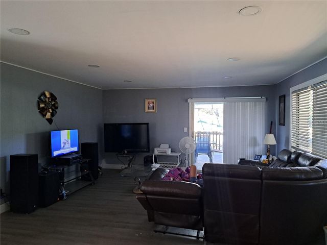 2814 N MARYLAND AVENUE, Plant City, FL 33563