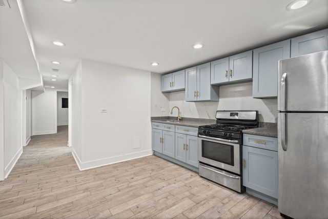 2833 W Polk Street, Chicago, IL 60612