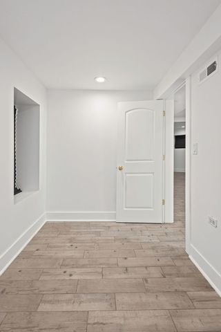 2833 W Polk Street, Chicago, IL 60612