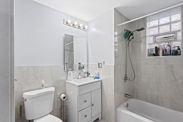 2833 W Polk Street, Chicago, IL 60612