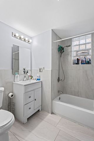 2833 W Polk Street, Chicago, IL 60612