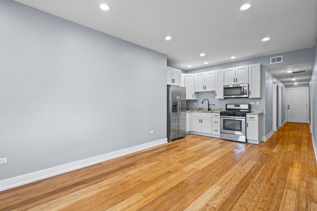 2833 W Polk Street, Chicago, IL 60612