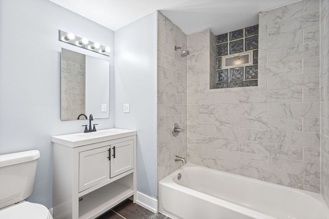 2833 W Polk Street, Chicago, IL 60612