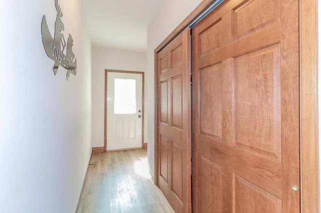 1834 DEXTER STREET, New London, WI 54961