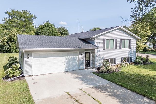 1834 DEXTER STREET, New London, WI 54961