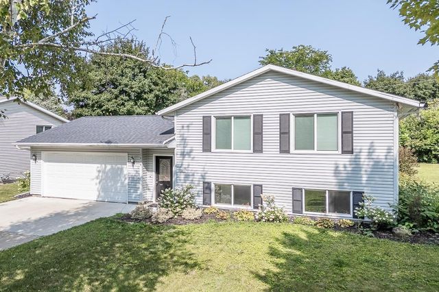 1834 DEXTER STREET, New London, WI 54961