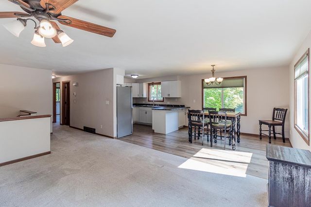 1834 DEXTER STREET, New London, WI 54961