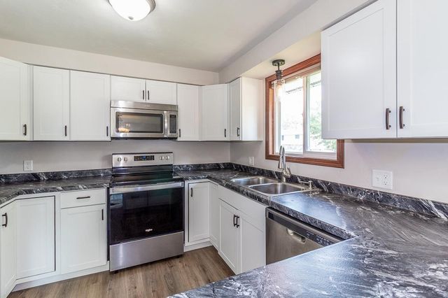 1834 DEXTER STREET, New London, WI 54961