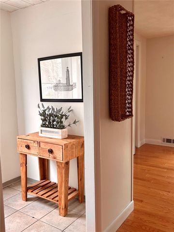 36 Ideal Court, Warwick, RI 02818