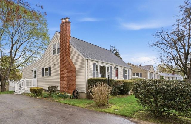 36 Ideal Court, Warwick, RI 02818