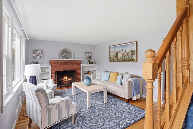 36 Ideal Court, Warwick, RI 02818