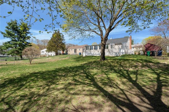 36 Ideal Court, Warwick, RI 02818