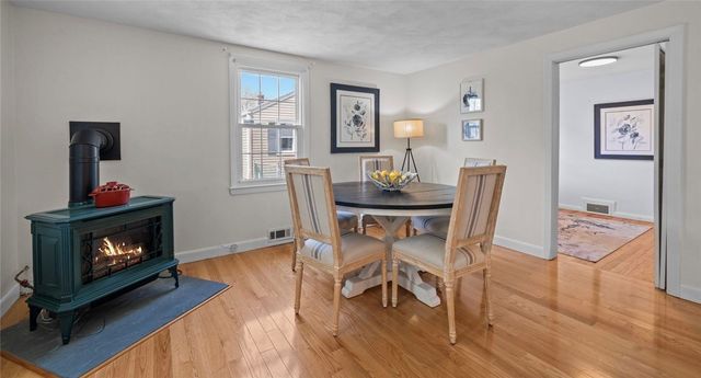 36 Ideal Court, Warwick, RI 02818