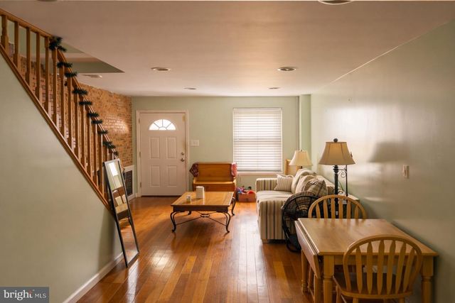 4225 FILBERT ST, Philadelphia, PA 19104