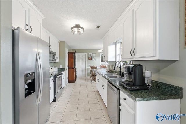 182 Bonaire Drive, Huntsville, AL 35811