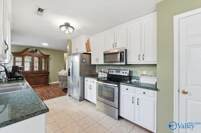 182 Bonaire Drive, Huntsville, AL 35811