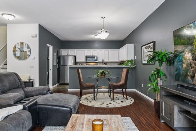 642 Willoughby Way W, Minnetonka, MN 55305