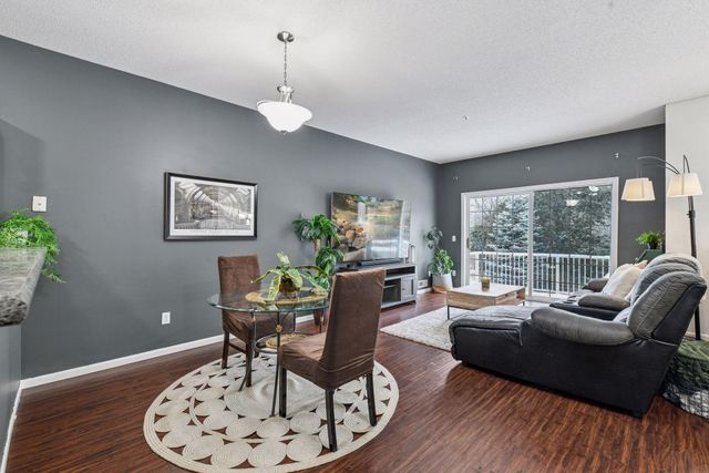 642 Willoughby Way W, Minnetonka, MN 55305