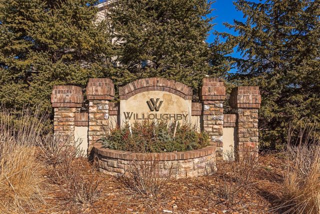 642 Willoughby Way W, Minnetonka, MN 55305