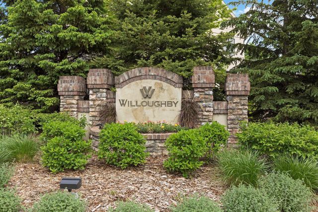 642 Willoughby Way W, Minnetonka, MN 55305
