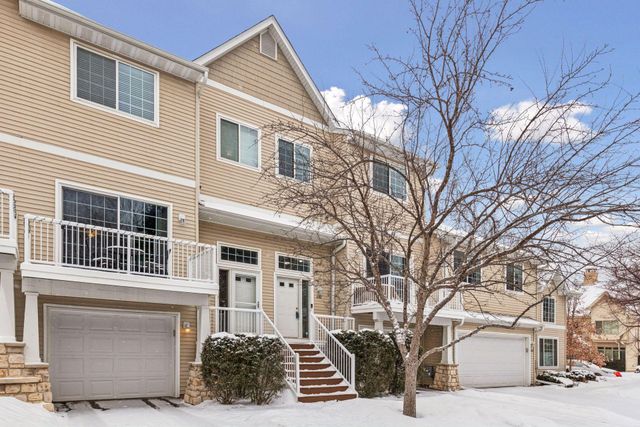 642 Willoughby Way W, Minnetonka, MN 55305