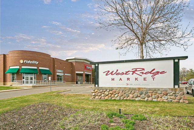 642 Willoughby Way W, Minnetonka, MN 55305