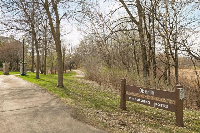 642 Willoughby Way W, Minnetonka, MN 55305