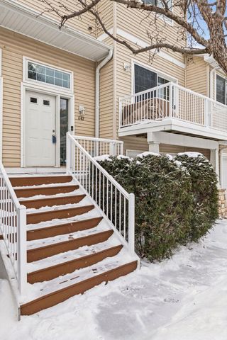 642 Willoughby Way W, Minnetonka, MN 55305