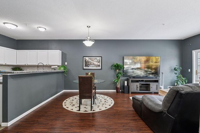 642 Willoughby Way W, Minnetonka, MN 55305