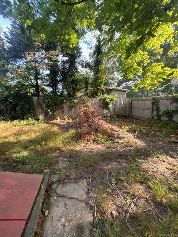 141 Huguenot Drive, Mastic Beach, NY 11951