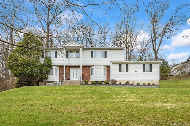 20 Algonquin Circle, Airmont, NY 10952