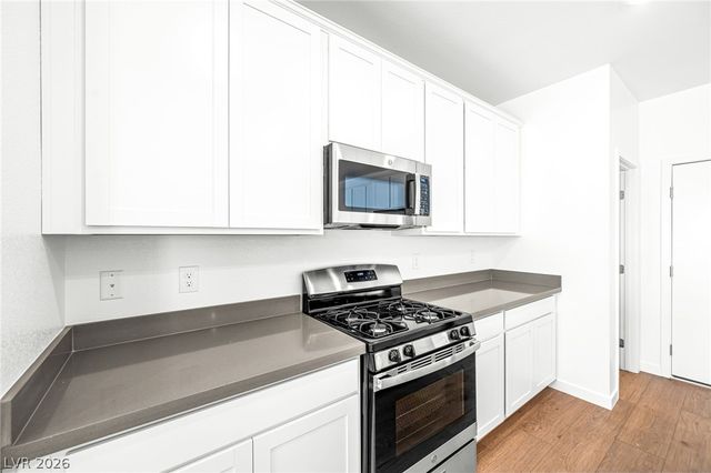 8382 Caldera Hills Avenue, Las Vegas, NV 89147