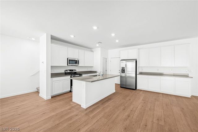 8382 Caldera Hills Avenue, Las Vegas, NV 89147