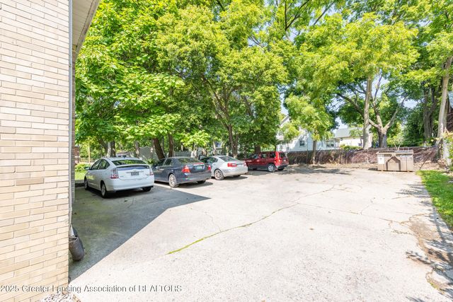 906 E Shiawassee Street, Lansing, MI 48912