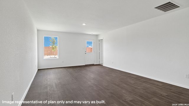 16048 Mahogany Way, Elmendorf, TX 78112