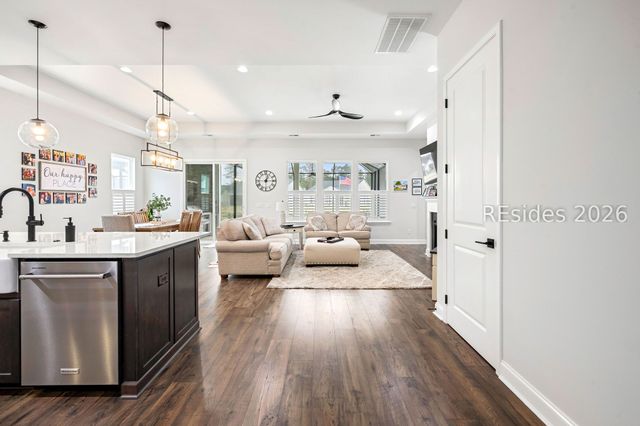 131 Foxbriar Ct, Hardeeville, SC 29927