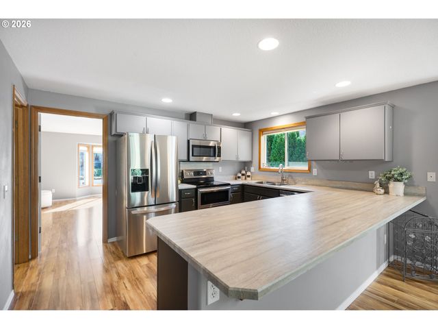 21181 Sw HOUSTON Dr, Sherwood, OR 97140