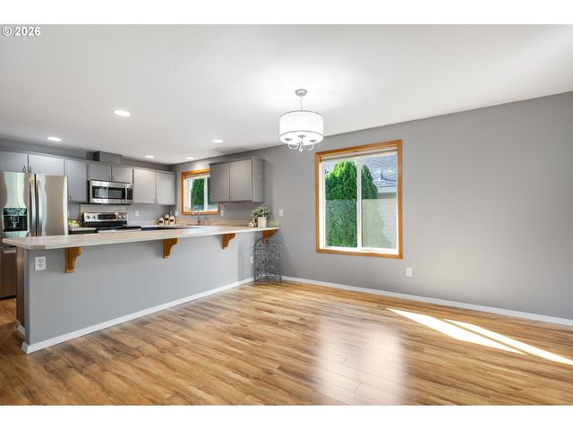 21181 Sw HOUSTON Dr, Sherwood, OR 97140