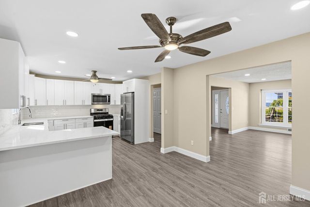 1432 Weeping Willow Court, Toms River, NJ 08753